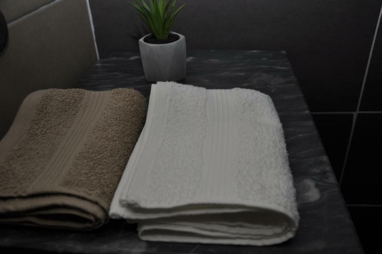 Apartmani Anna 우마그 외부 사진
