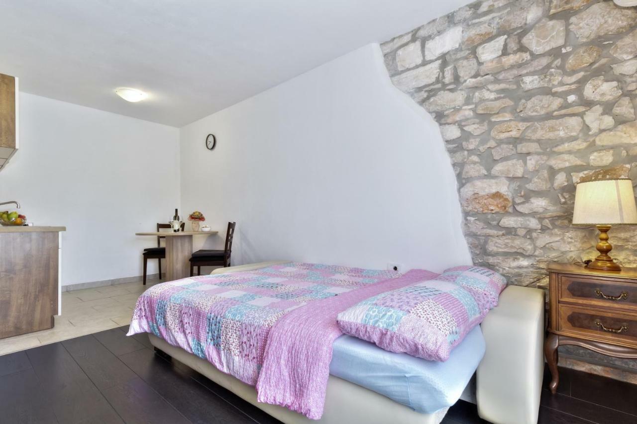 Apartmani Anna 우마그 외부 사진